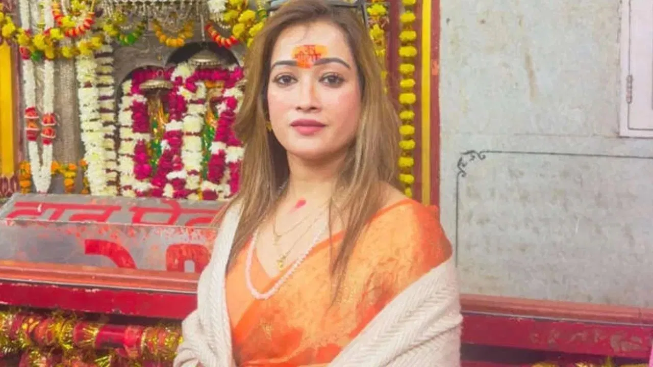 महाकुंभ में सन्यास से चर्चित हर्षा रिछारिया फिर लौटीं ग्लैमर की दुनिया में